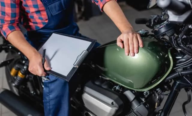 Ile kosztuje przerejestrowanie motoroweru? Zaskakujące opłaty i szczegóły Ile kosztuje przerejestrowanie motoroweru? Zaskakujące opłaty i szczegóły