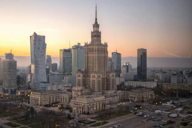 Najlepsze trasy motocyklowe w Warszawie, które musisz przejechać Najlepsze trasy motocyklowe w Warszawie, które musisz przejechać